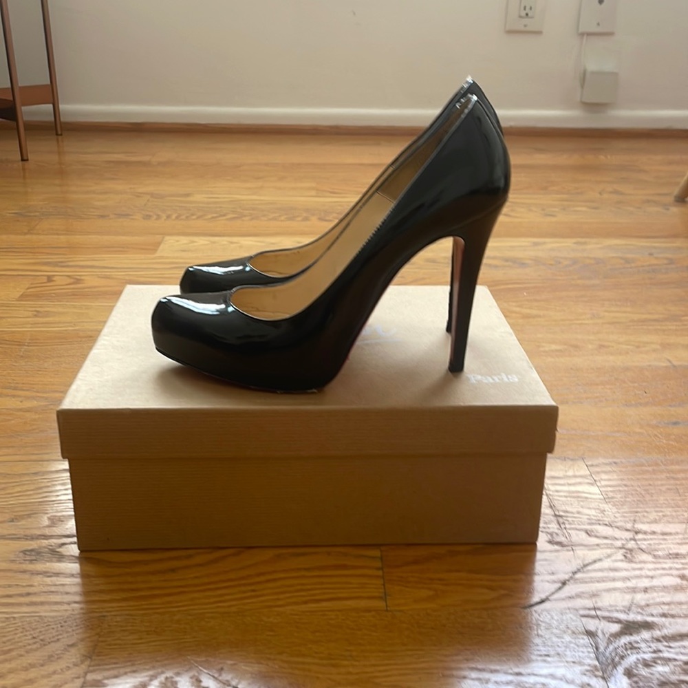 Christain Louboutin Rolando black patent leather pumps size 38.5